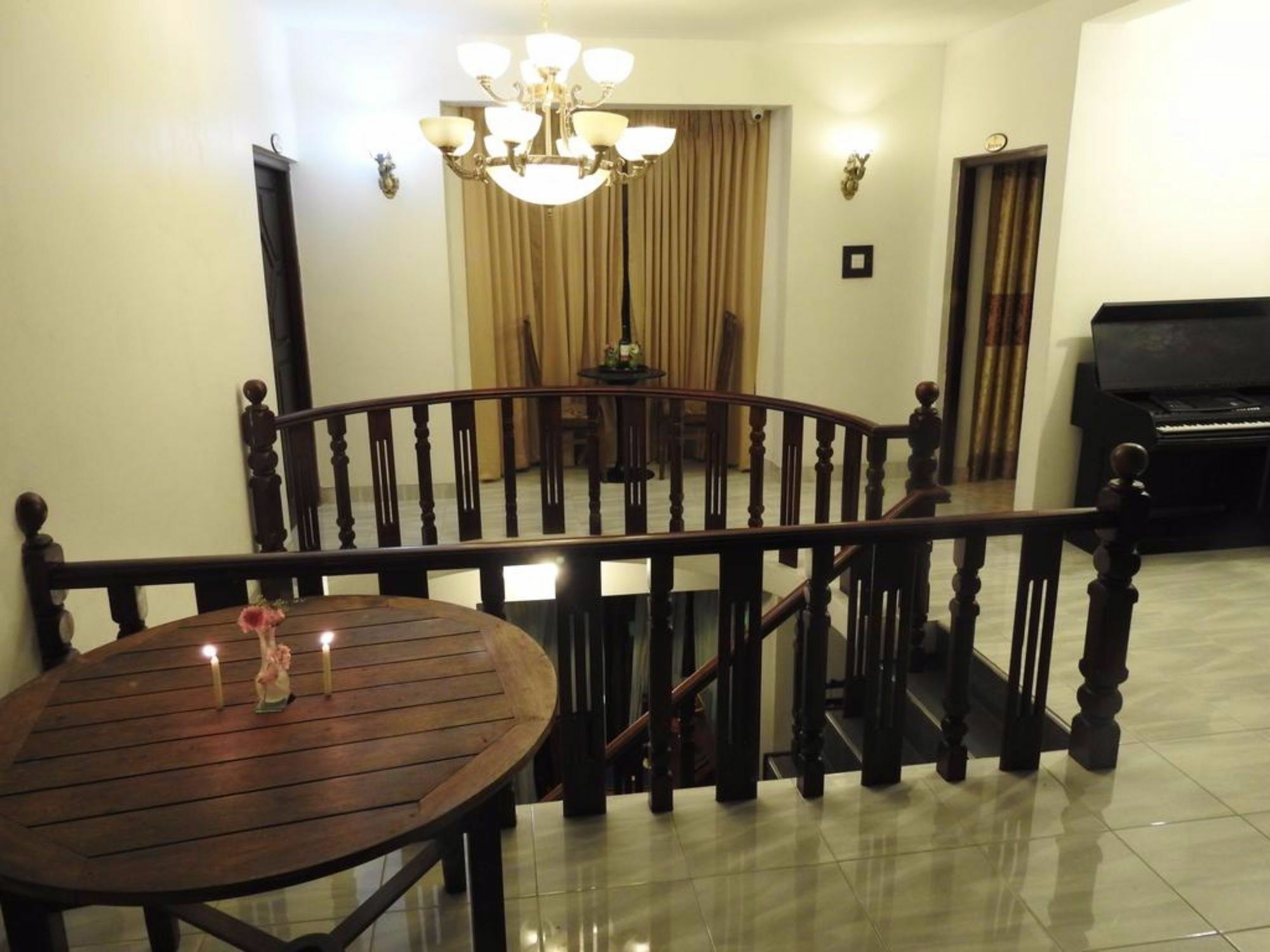 Oak Wood Inn Канди Экстерьер фото