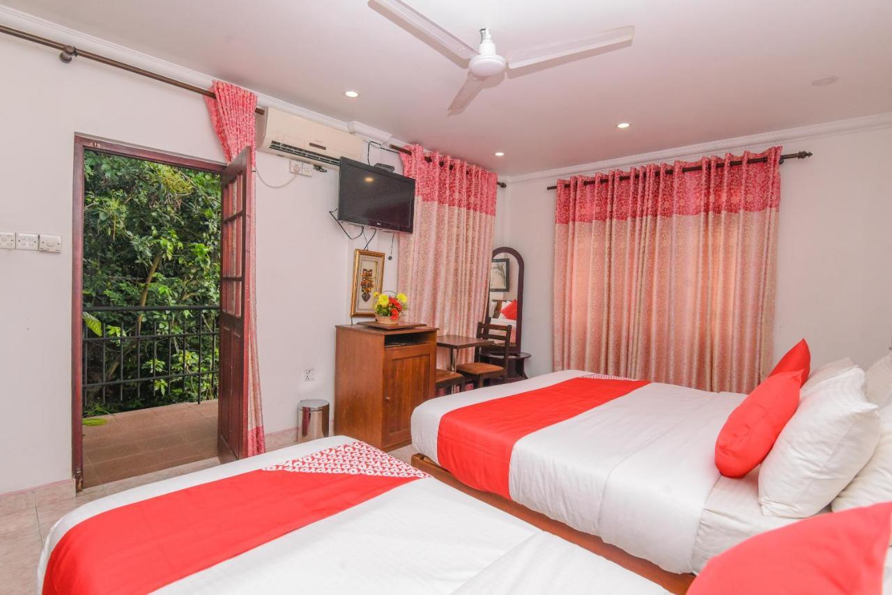 Oak Wood Inn Канди Экстерьер фото